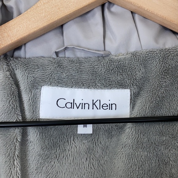 Calvin Klein down puffer jacket - Picture 9 of 11